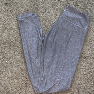 Lululemon Wunderunder size 6